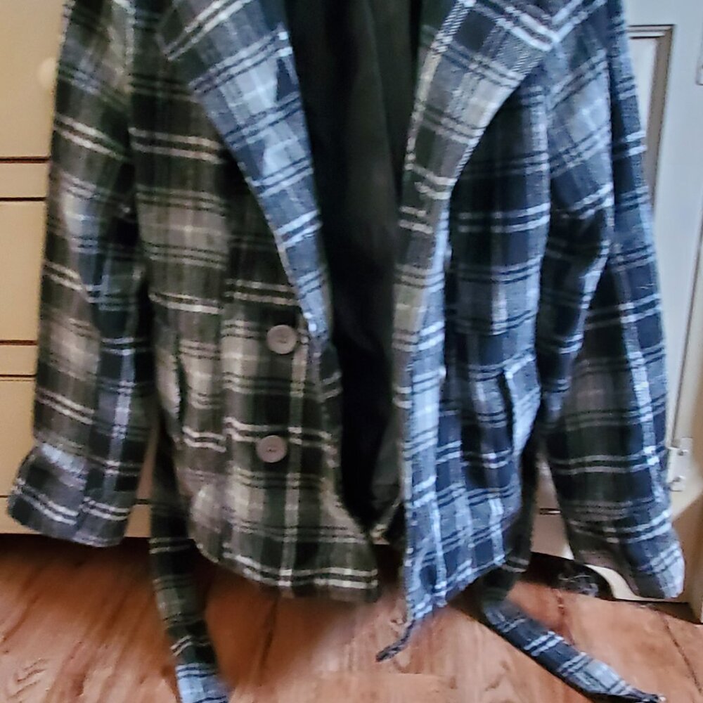 Womens plaid coat size XL